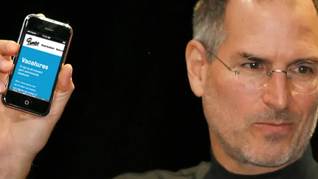 Steve Jobs iPhone 2G (Afbeelding: AFP / Tony Avelar)